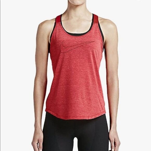 Nike | Elastika Keyhole Training Tank in Red - Picture 2 of 11